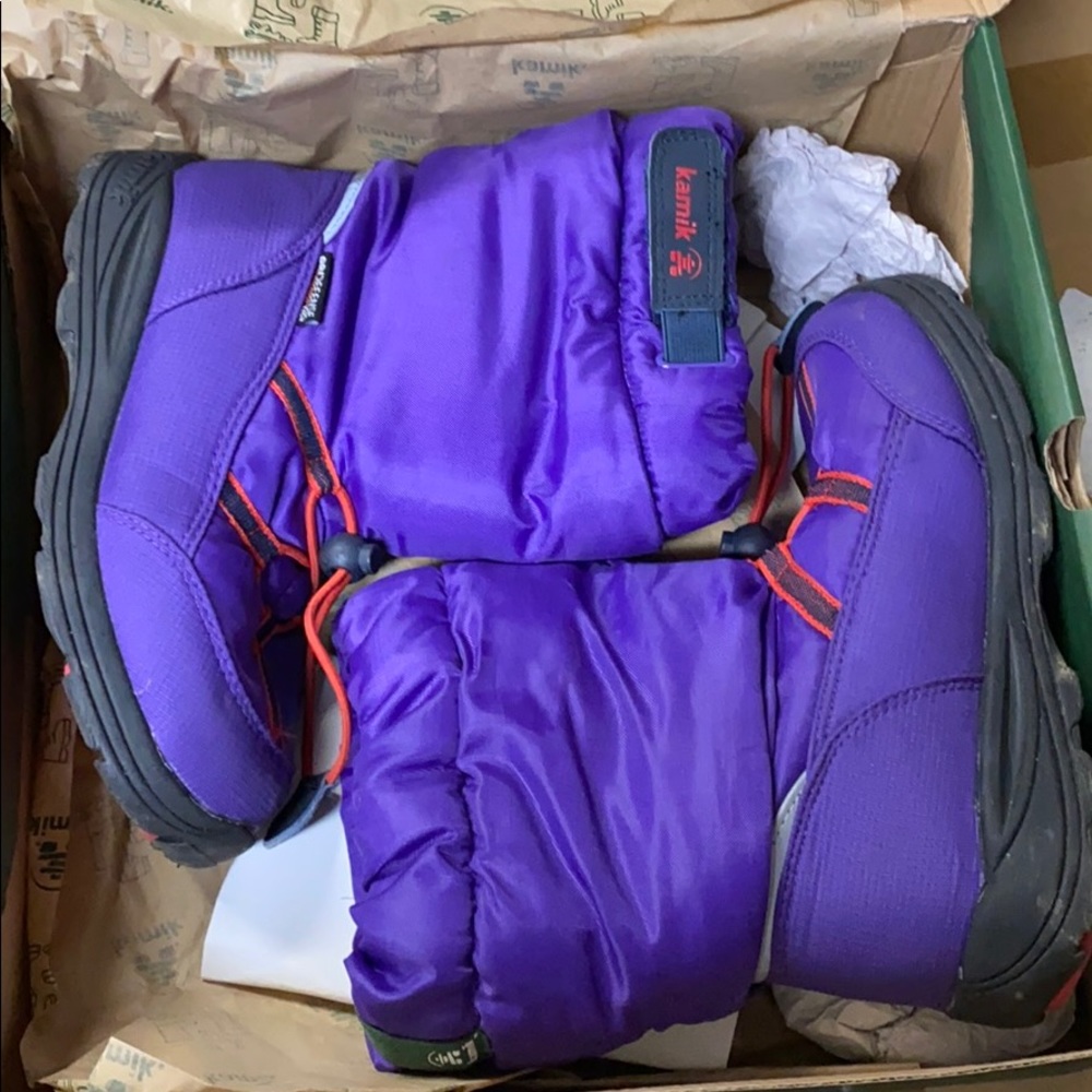 Kids KAMIK winter boots.